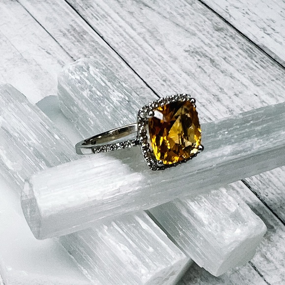 ✗ SOLD ✗ - Picture 1 of 4